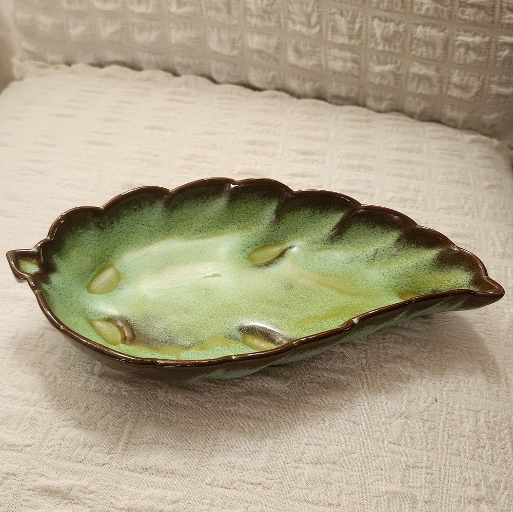 Frankoma Green Leaf-Shaped Pottery Dish